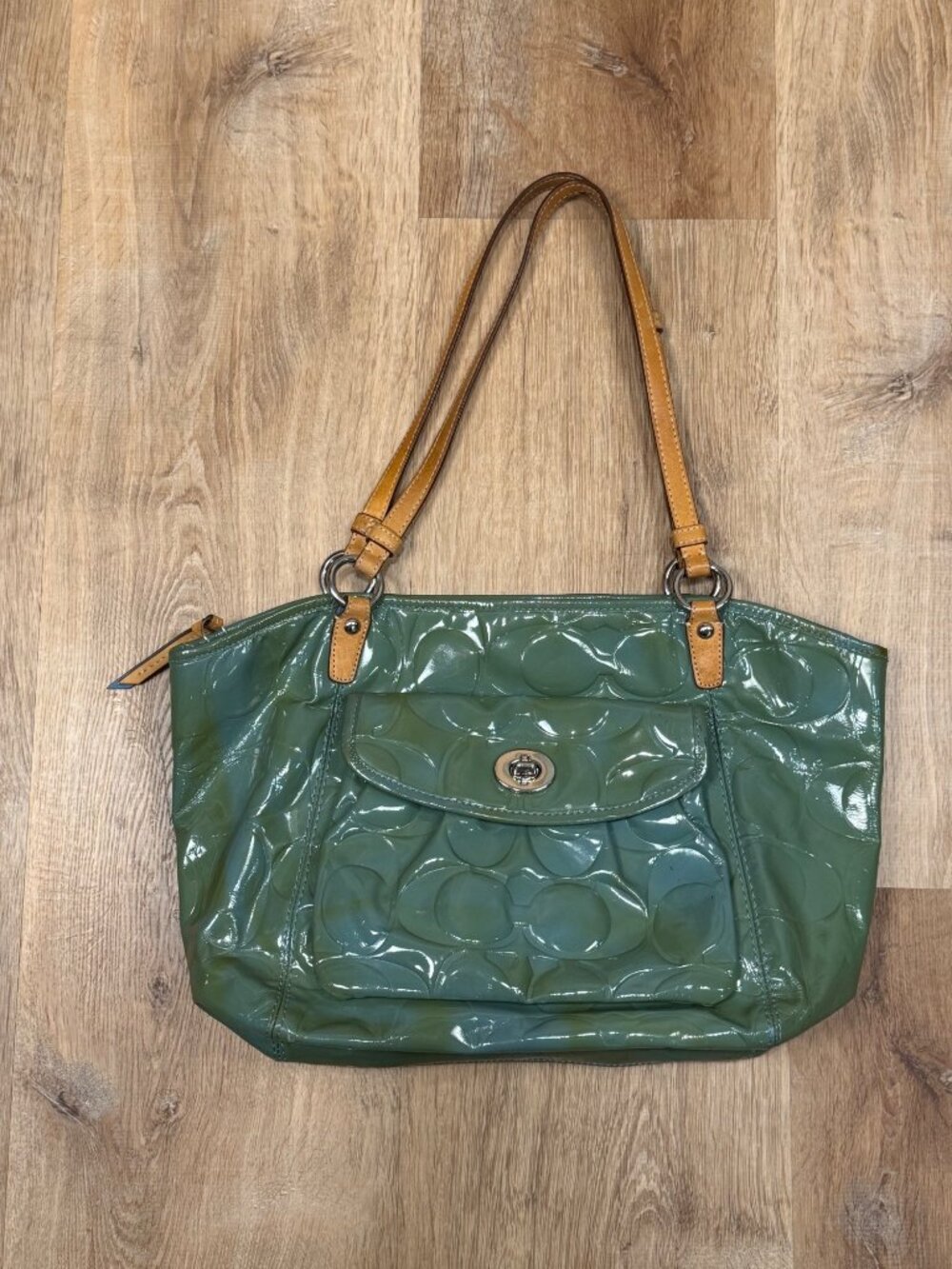 Vintage Coach Signature Leah Embossed Patent Leather Shoulder Tote Bag F14663
